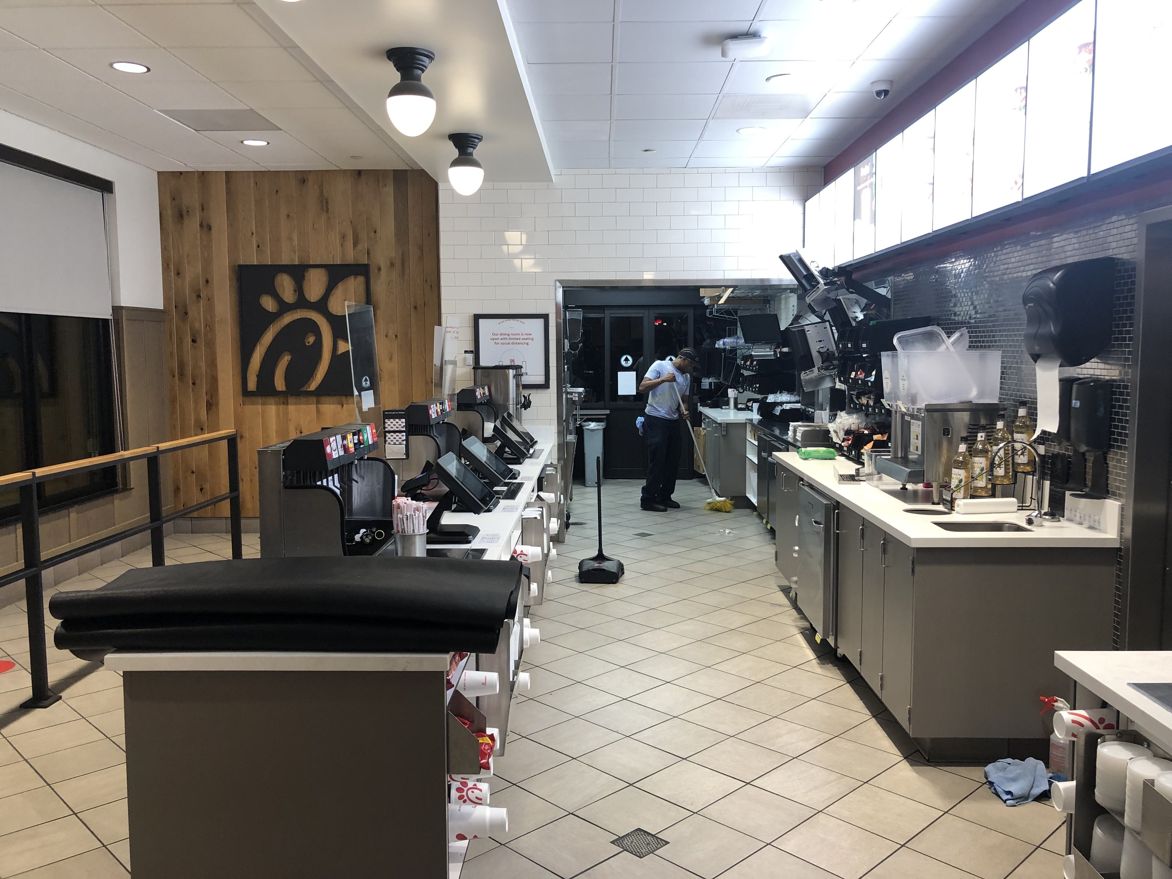 Commercial Cleaning Checklist for DFW Businesses: What to Clean Daily, Weekly, and Monthly